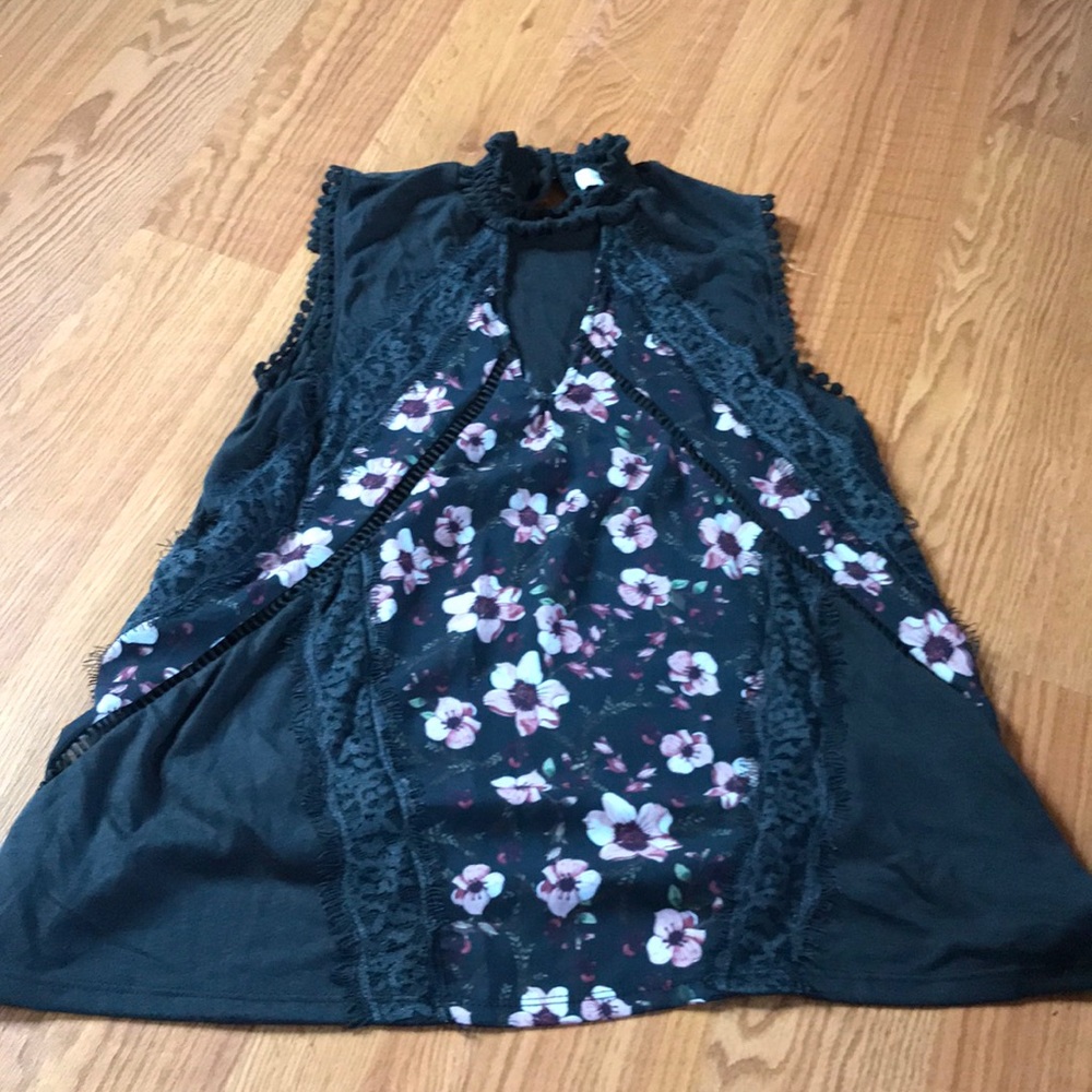 Taylor and sage tank top